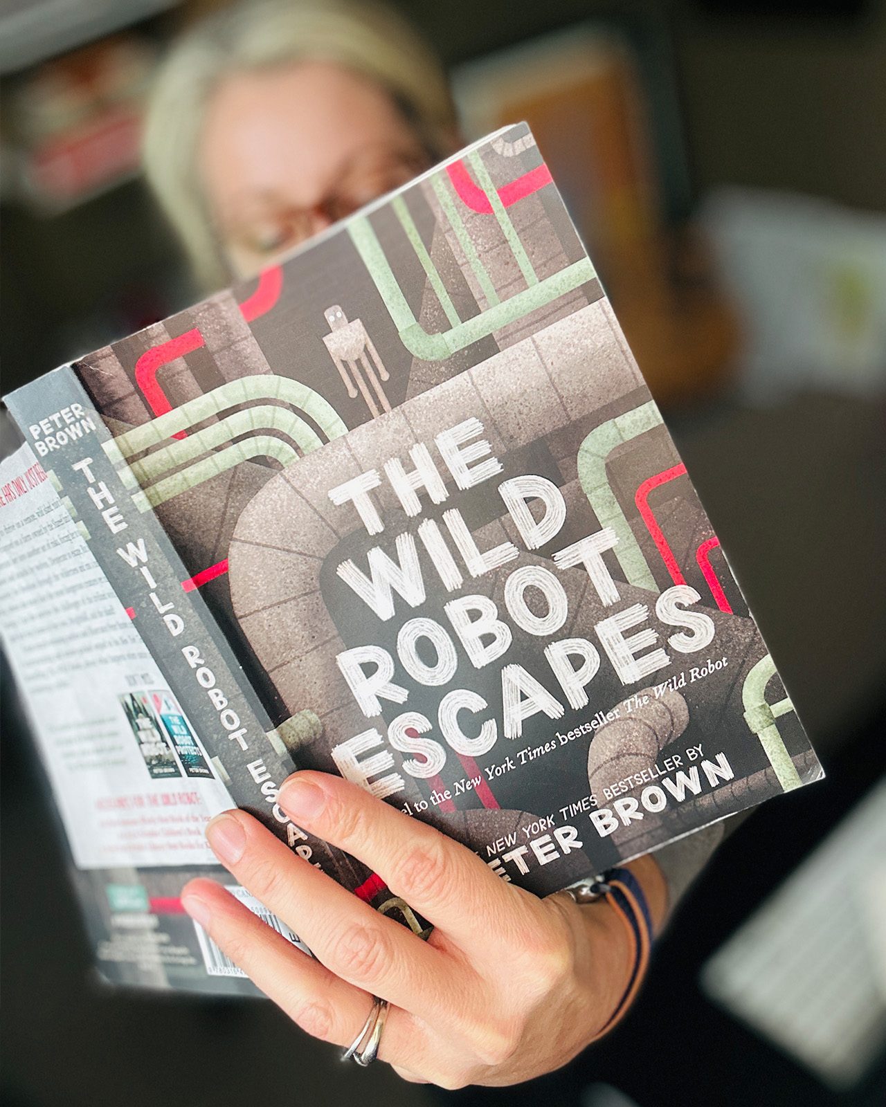Wild Robot Escapes